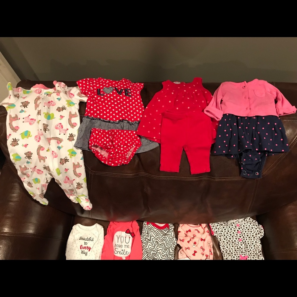 Lot of Baby Girl Clothes 0-3 months